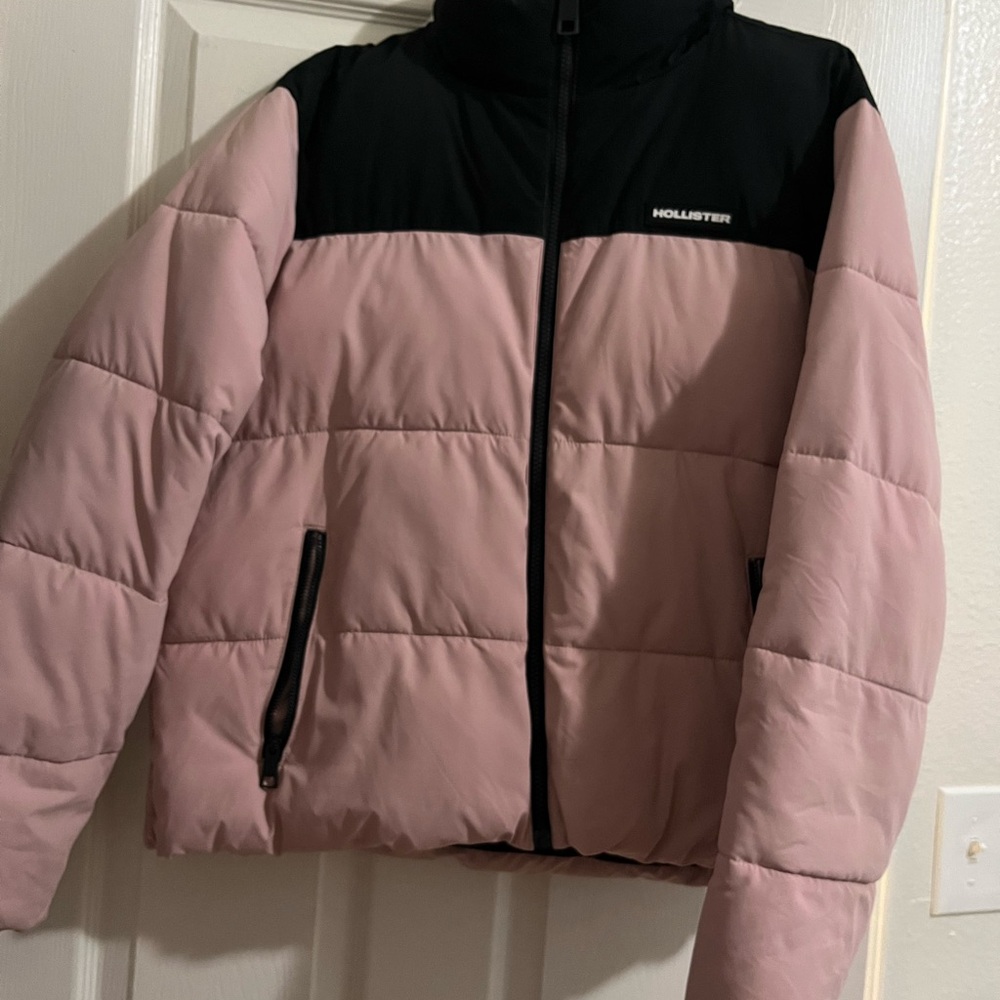 Hollister Women's Two-Tone Puffer Jacket